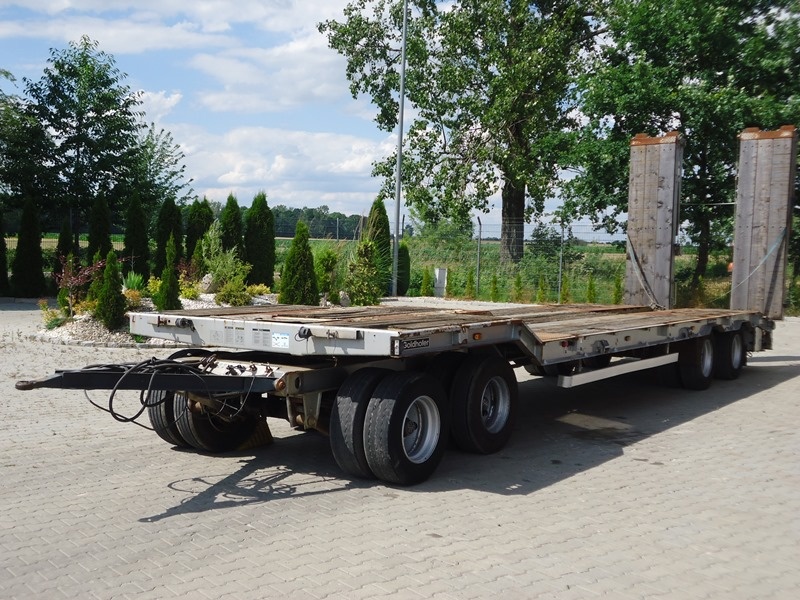 GOLDHOFER TU 4-32/80 LOW LOADER TRAILER