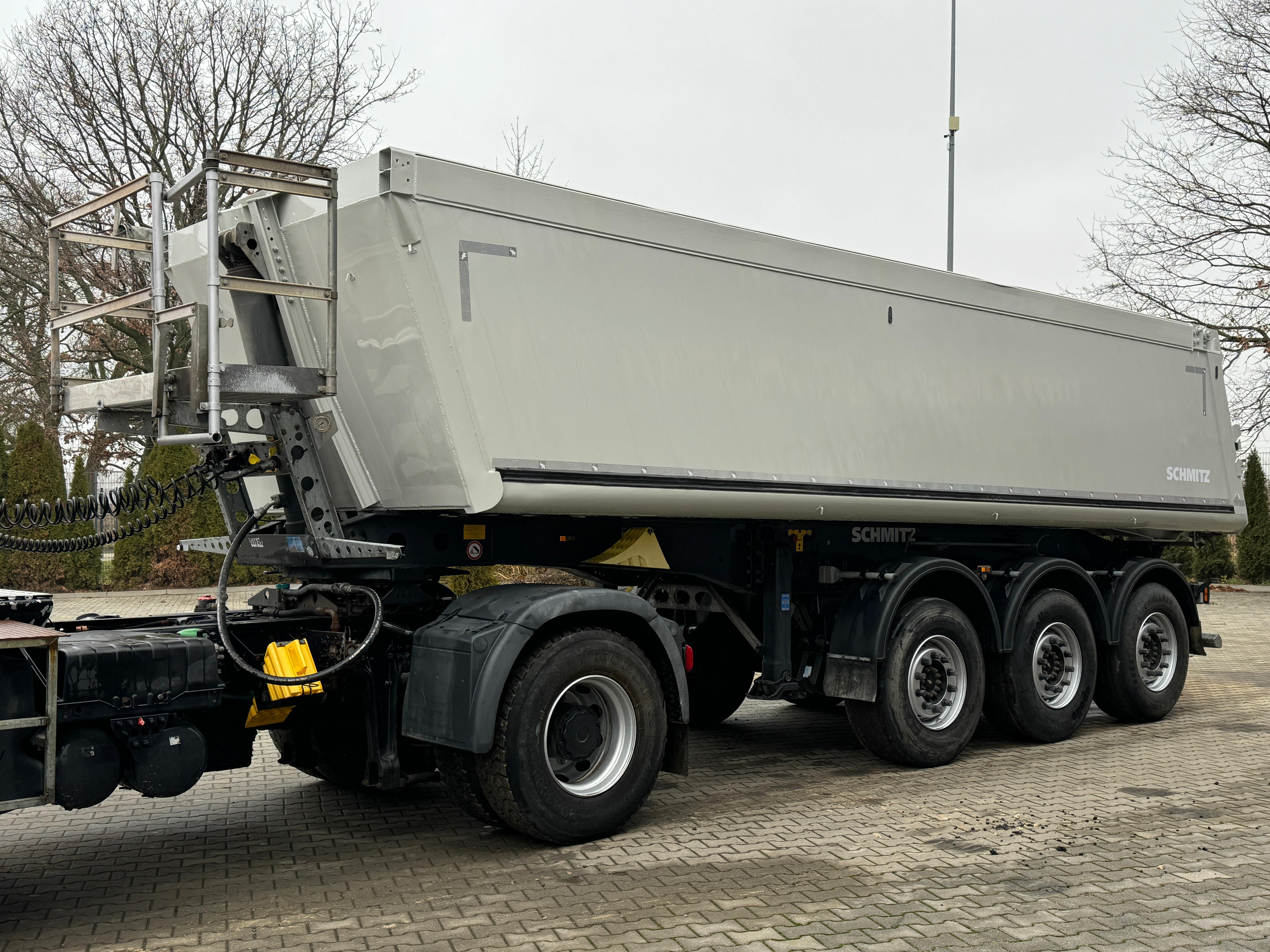 SCHMITZ CARGOBULL SKI 24 SL 7.2 NACZEPA WYWROTKA 30m3