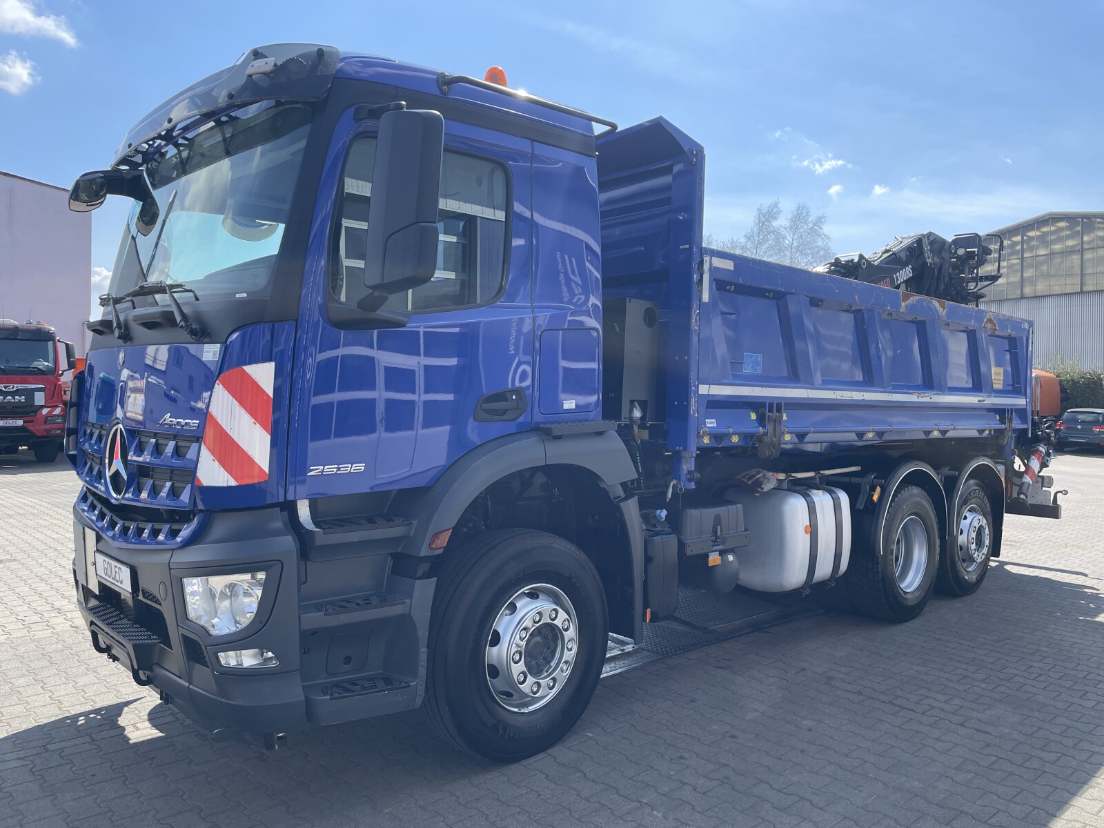 MB AROCS 2536 6x2 EURO6 WYWROTKA TRÓJSTRONNA Z BORDMATIKIEM + HDS HIAB