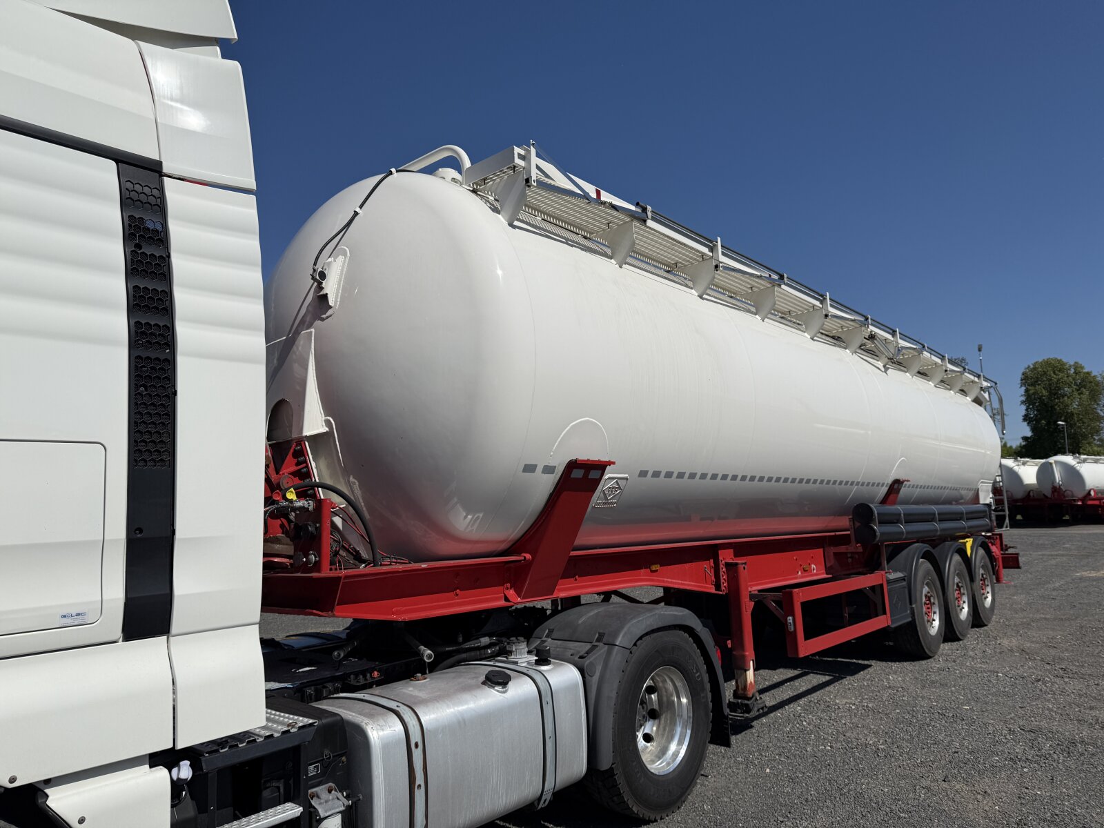 FELDBINDER KIP 60.3 NACZEPA SILOS + ADR