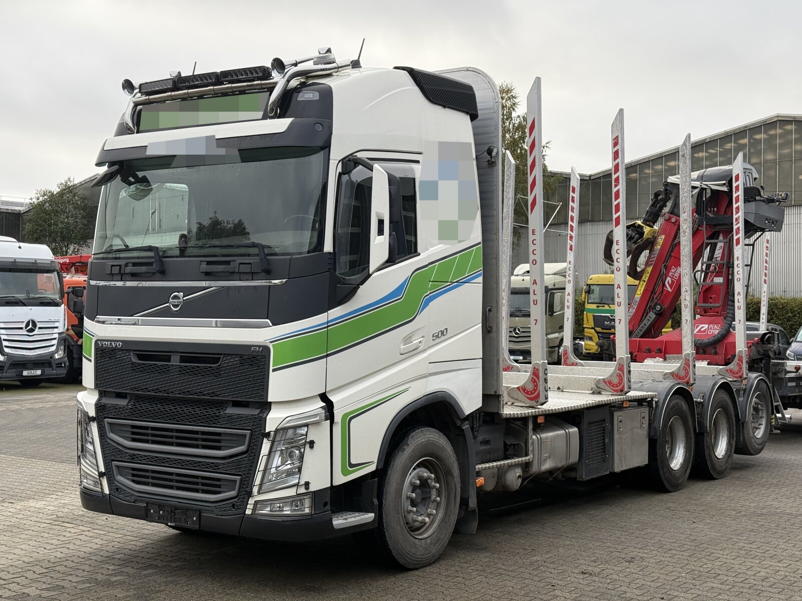 VOLVO FH500 8x4 EURO6|POJAZD DO DRZEWA Z ŻURAWIEM PENZ 10Z7.90