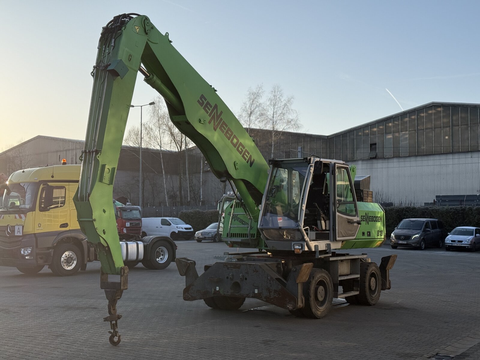 SENNEBOGEN 818 KOPARKA KOŁOWA