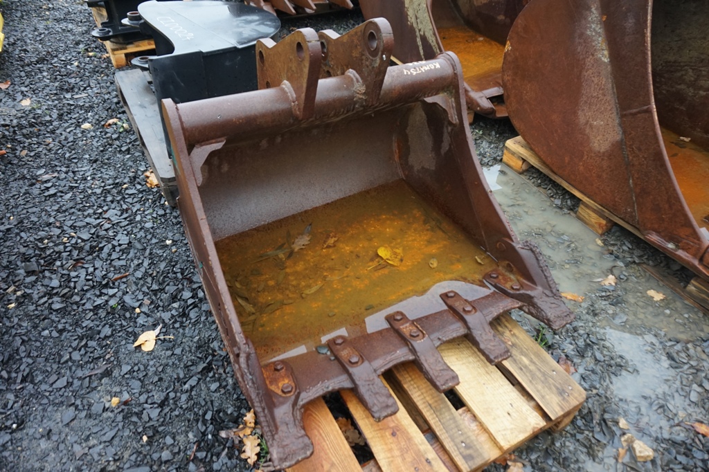 Bucket for an excavator 