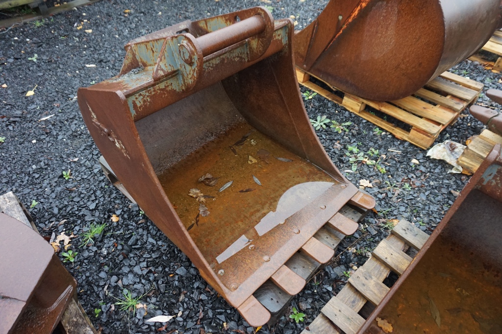 Bucket for an excavator 