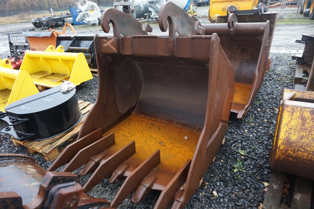 Bucket for an excavator 